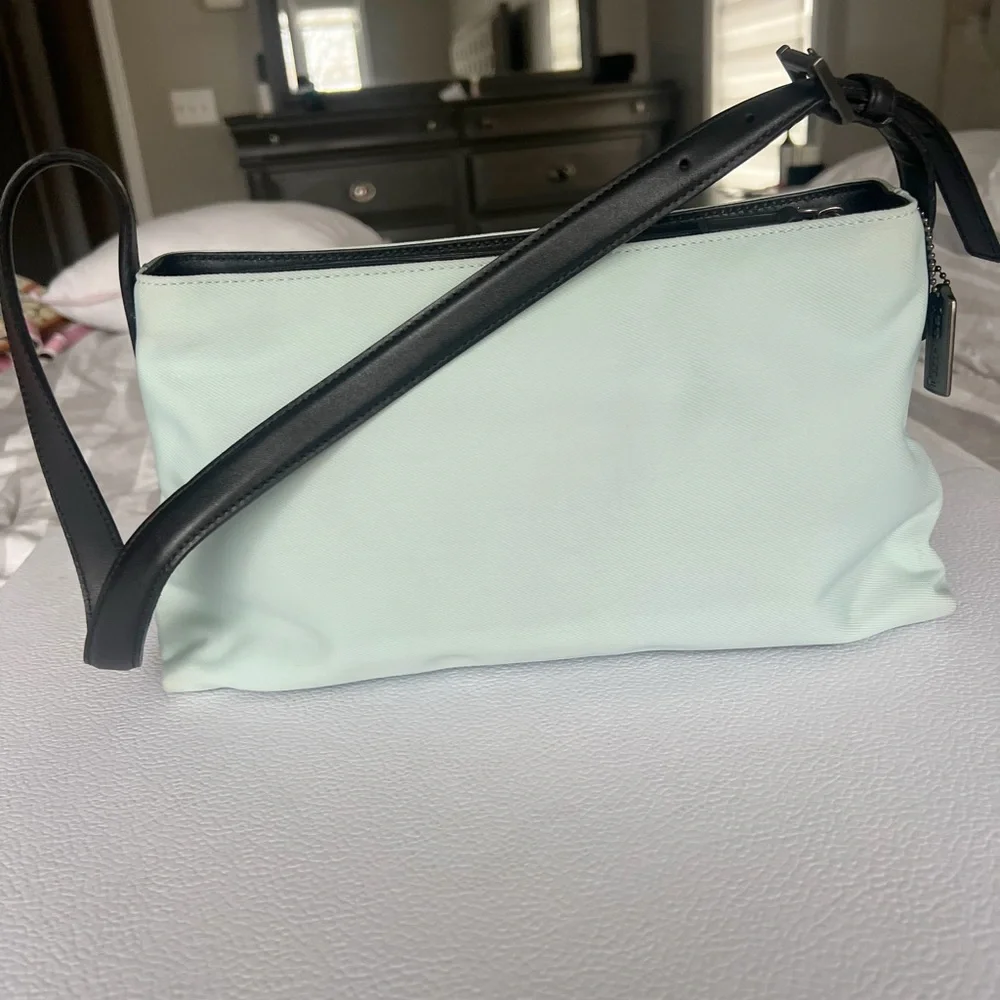 Coach Shoulder Bag - Picture 6 of 7